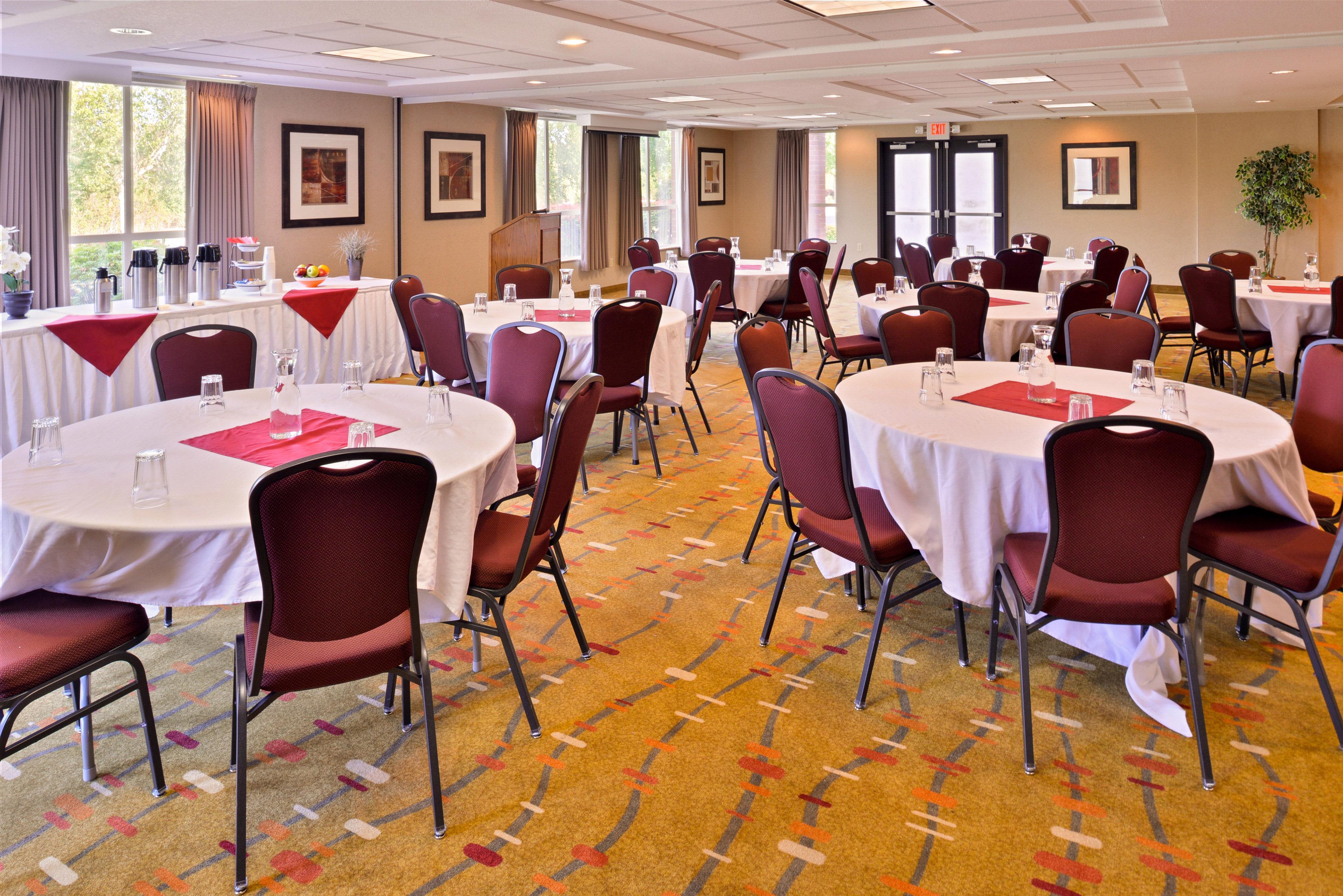Holiday Inn Express Hotel & Suites Albany By Ihg Εξωτερικό φωτογραφία