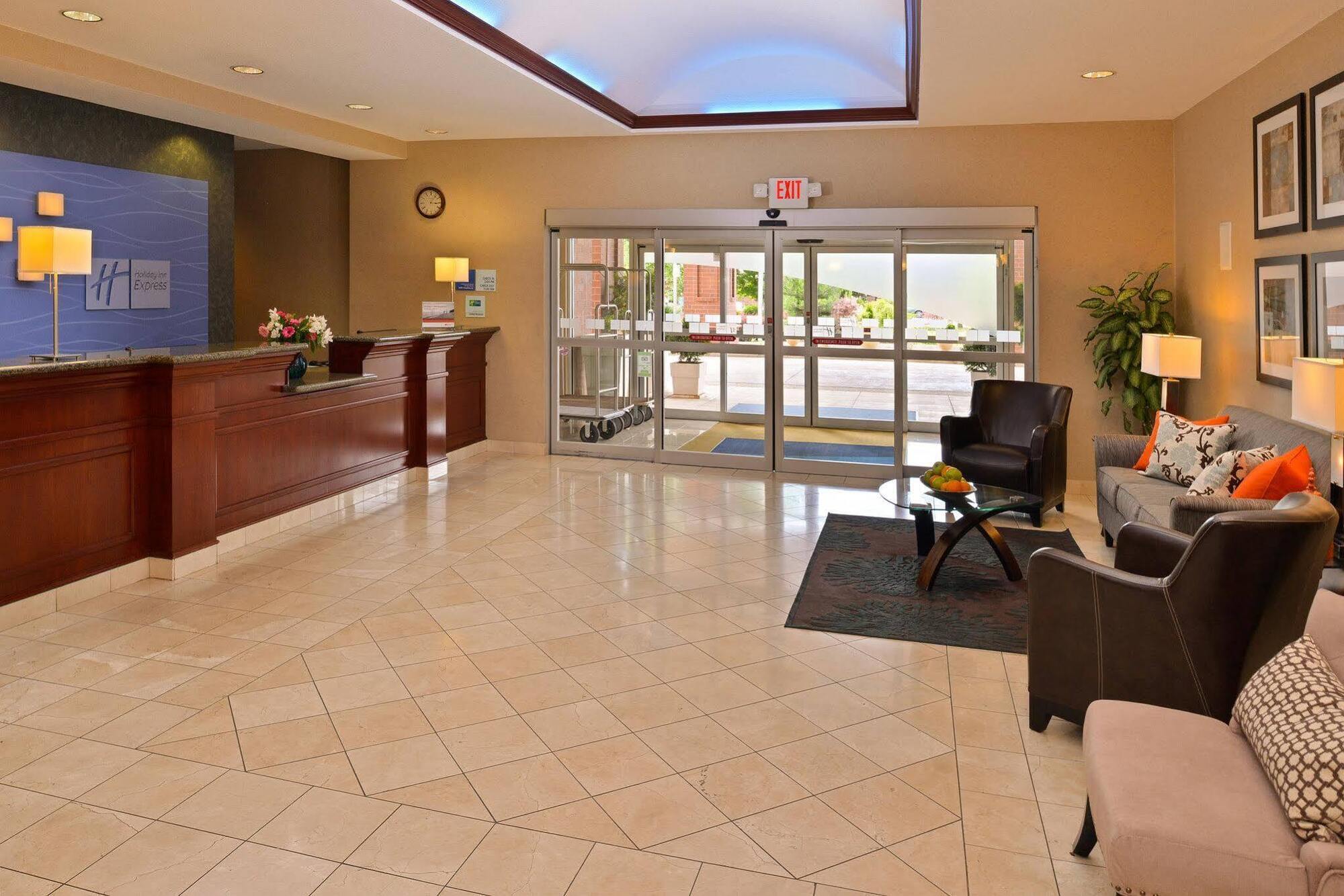 Holiday Inn Express Hotel & Suites Albany By Ihg Εξωτερικό φωτογραφία
